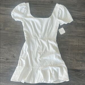 Elegant White Puff Sleeve Dress